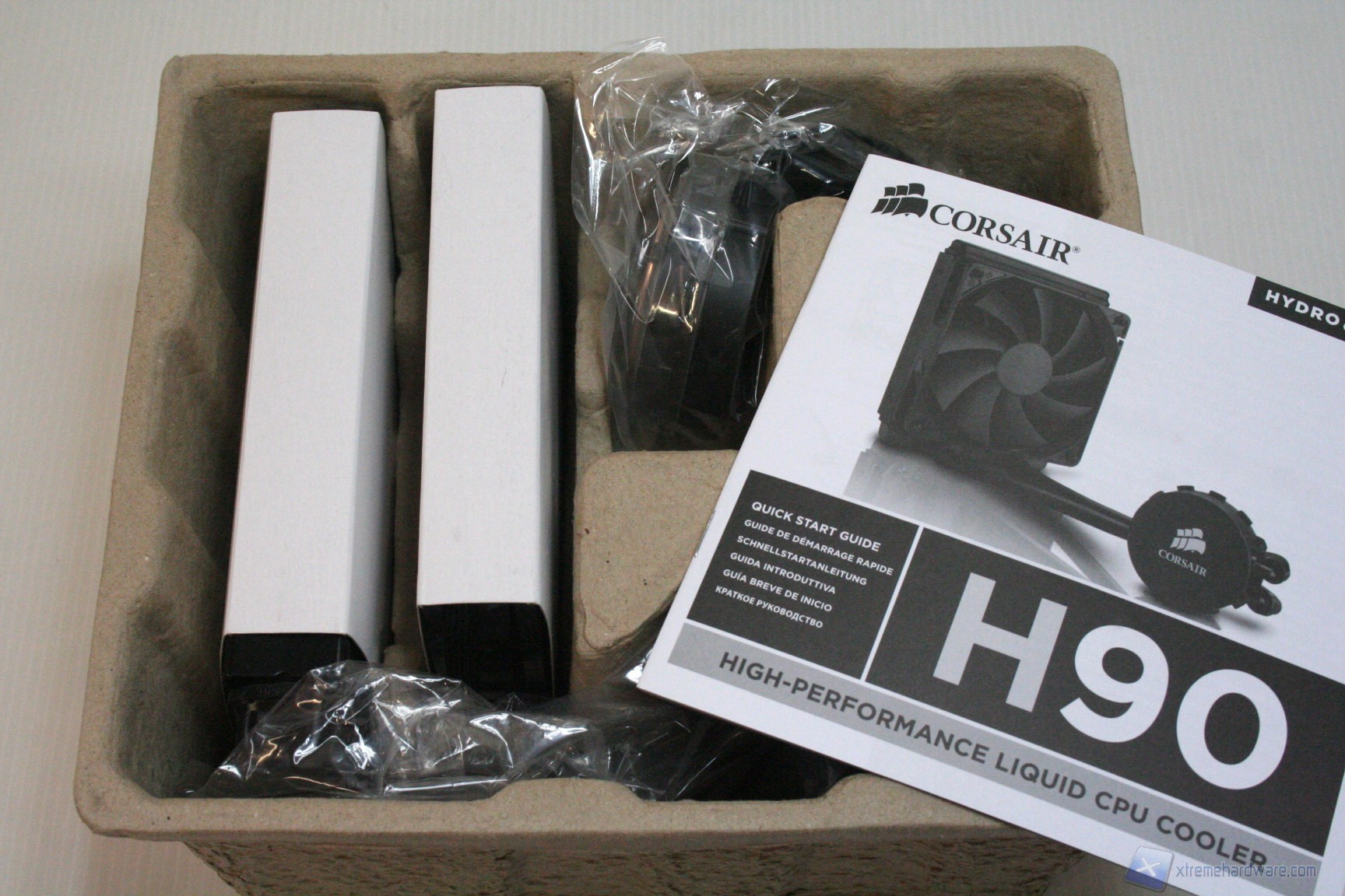 00022 CORSAIR H90